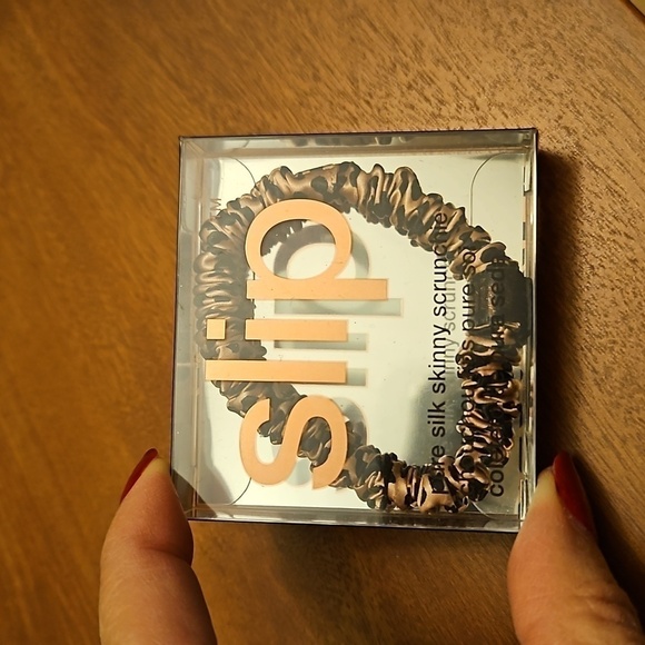 NWT Slip pure silk skinny scrunchie leopard print. - Picture 2 of 5